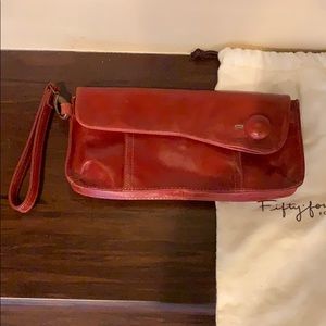 Fossil clutch